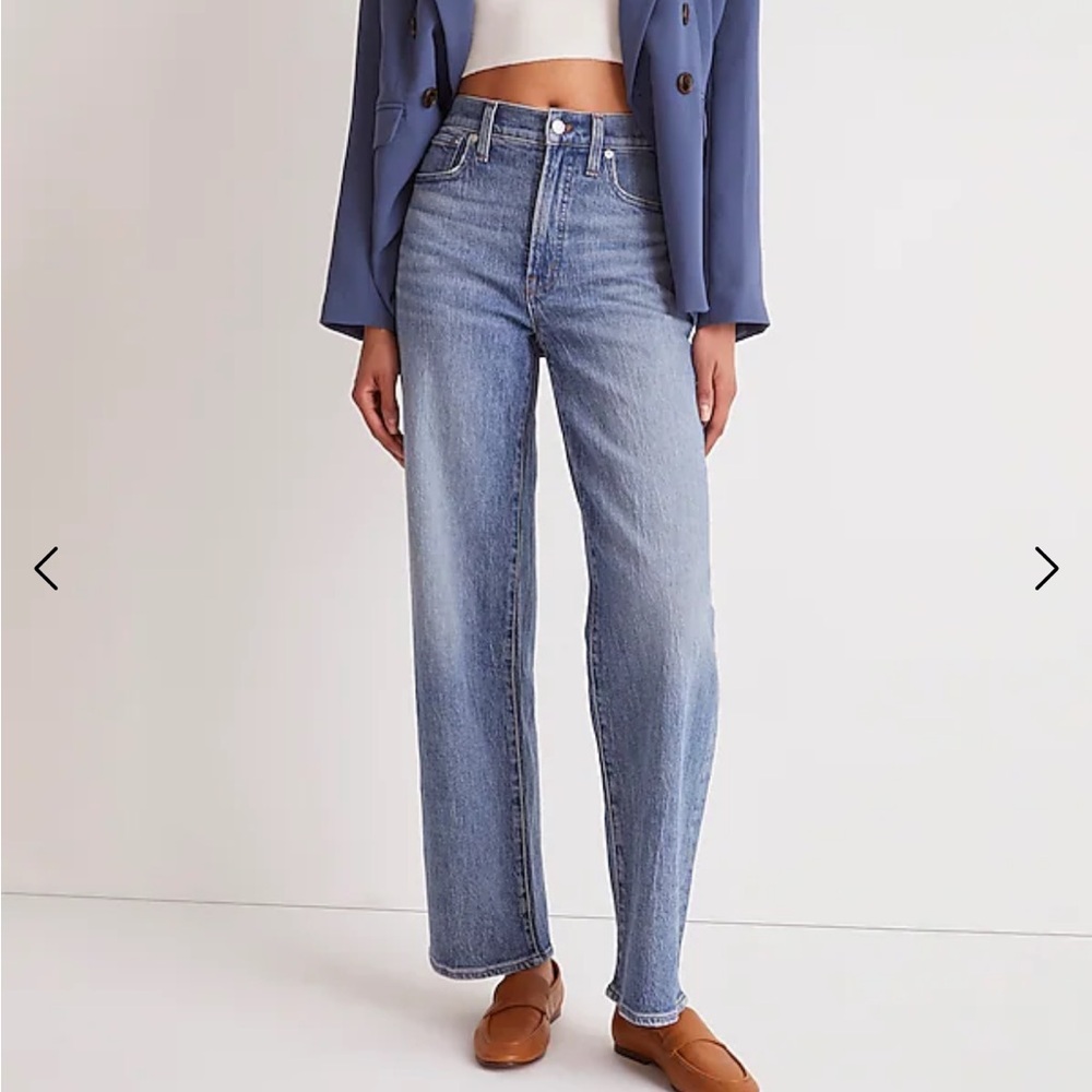 The Perfect Vintage Wide-Leg Jean

COLORHeathcote